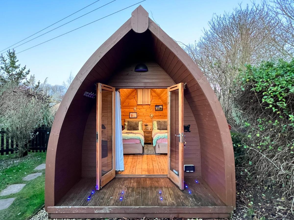 Stonehenge Campsite & Glamping Hotel Berwick St James Exterior photo
