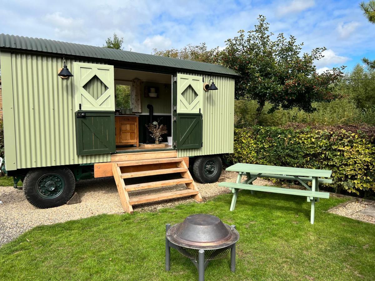 Stonehenge Campsite & Glamping Hotel Berwick St James Exterior photo