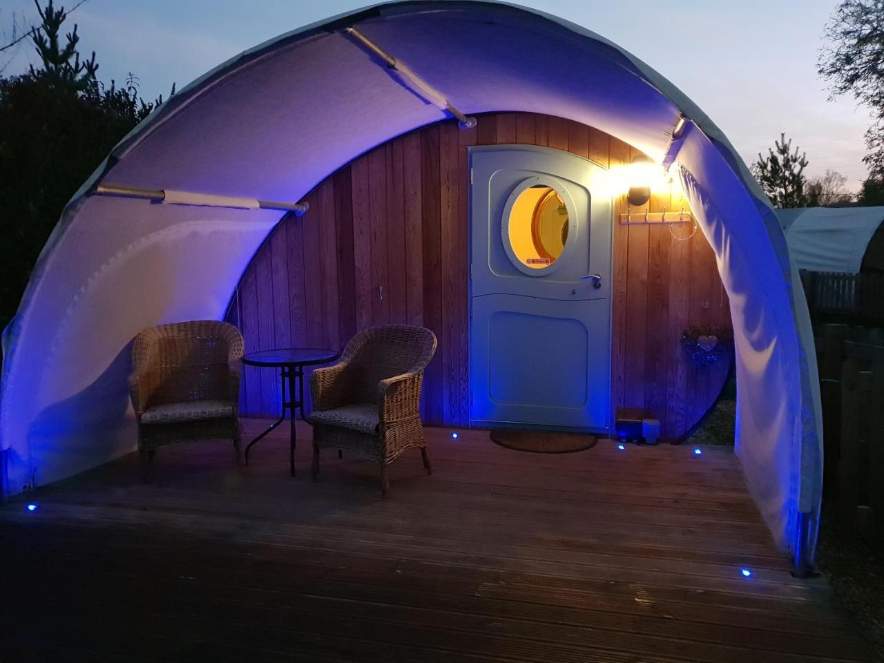 Stonehenge Campsite & Glamping Hotel Berwick St James Exterior photo